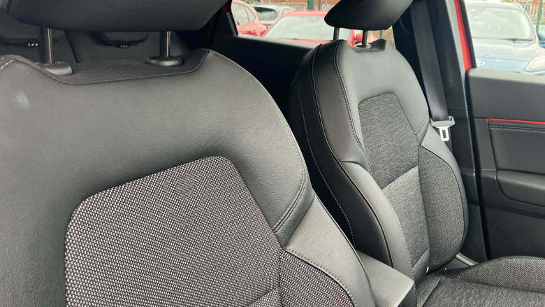 Renault Captur 1.0 TCE 90 Rive Gauche 5dr Petrol Hatchback